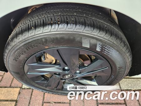 Hyundai Elantra 2023, фото 5