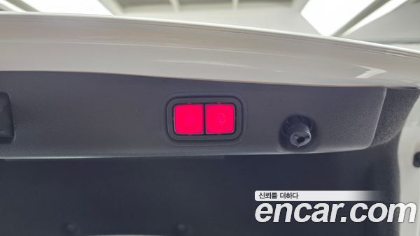 Mercedes-Benz E-Class 2021, фото 31