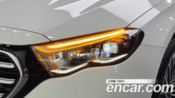 Mercedes-Benz E-Class 2025, фото 8