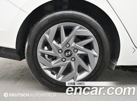 Hyundai Elantra 2024, фото 5