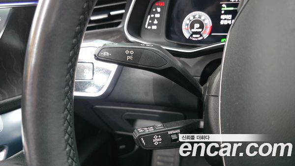 Audi A6 2021, фото 26