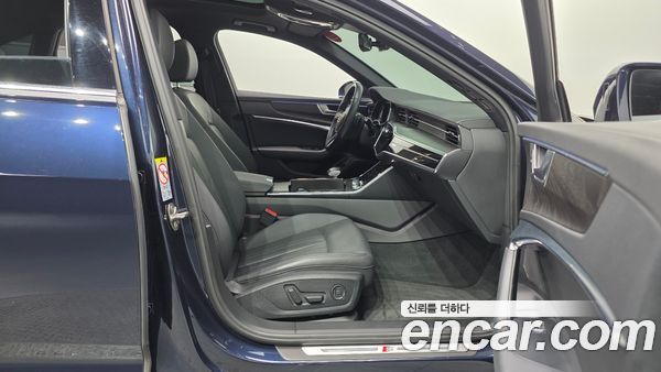 Audi A6 2021, фото 16