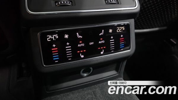 Audi A6 2021, фото 29
