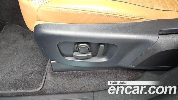 Land Rover Discovery 2020, фото 31