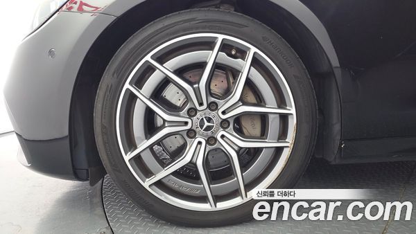 Mercedes-Benz E-Class 2021, фото 5