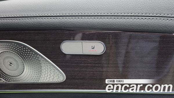 Mercedes-Benz GLE 2021, фото 31
