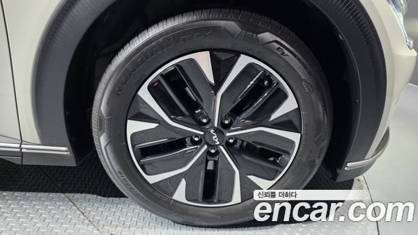 Kia EV6 2023, фото 5
