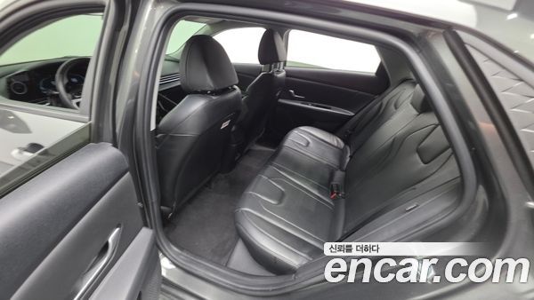 Hyundai Elantra 2024, фото 16