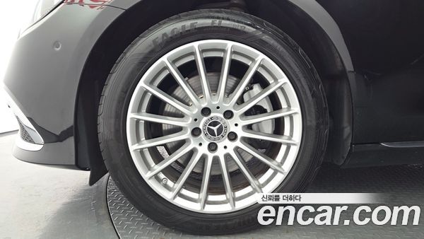Mercedes-Benz E-Class 2021, фото 5