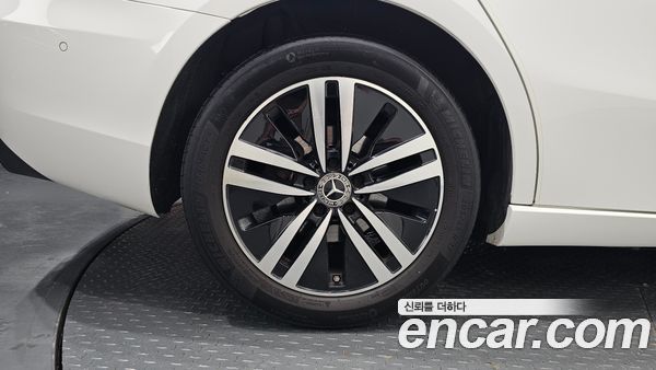 Mercedes-Benz A-Class 2021, фото 4