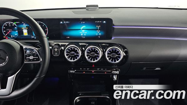 Mercedes-Benz A-Class 2021, фото 19
