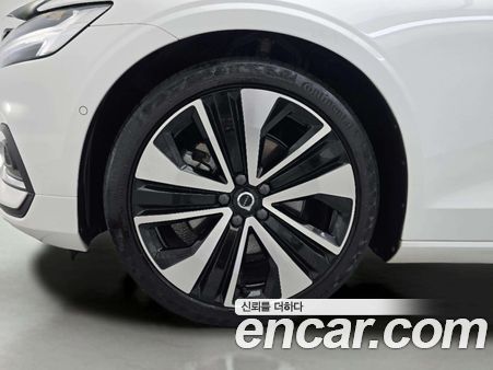 Volvo S60 2024, фото 5