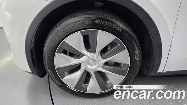 Tesla Model Y 2022, фото 5