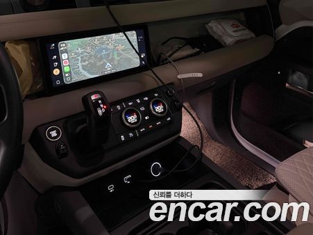 Land Rover Defender 2022, фото 15