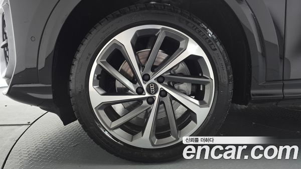 Audi Q5 2025, фото 5
