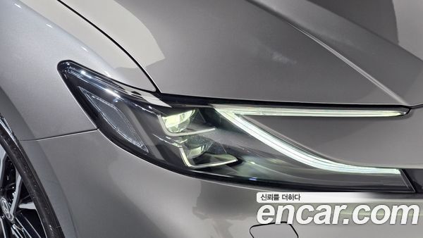 Toyota Camry 2025, фото 8