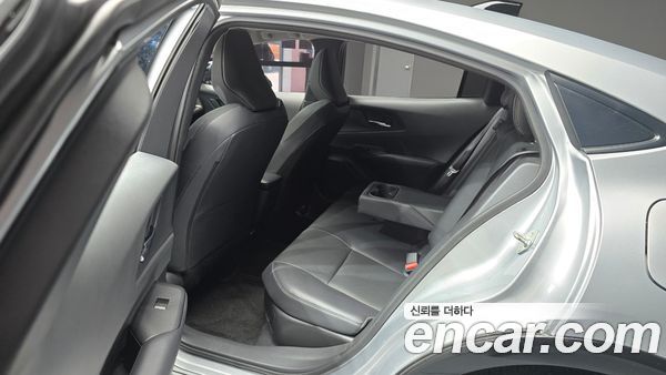 Toyota Prius 2024, фото 18