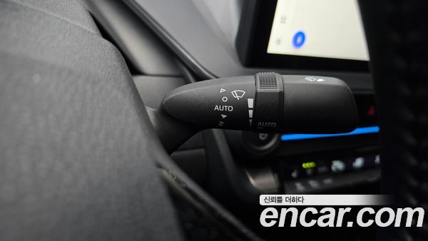 Toyota Prius 2024, фото 26