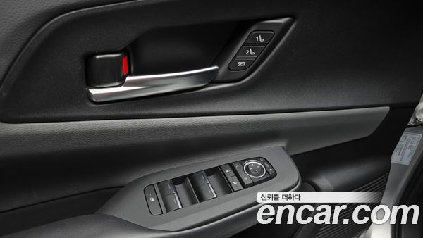 Toyota Prius 2024, фото 30