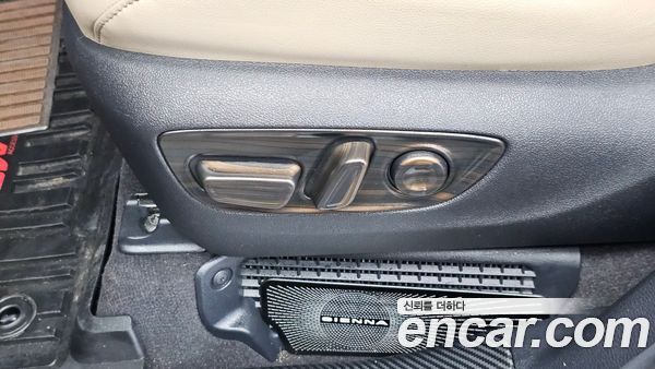 Toyota Sienna 2024, фото 16