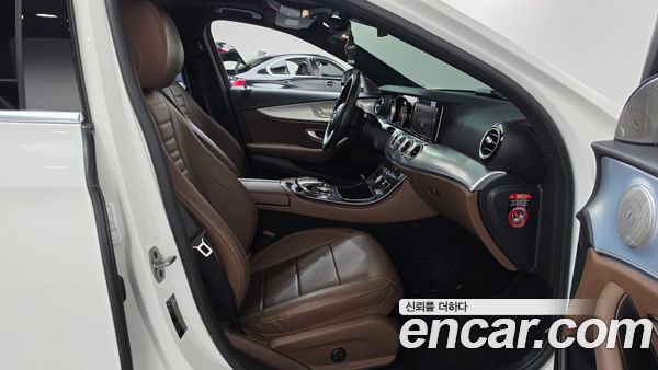 Mercedes-Benz E-Class 2020, фото 16