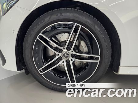 Mercedes-Benz E-Class 2026, фото 5
