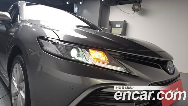 Toyota Camry 2024, фото 8