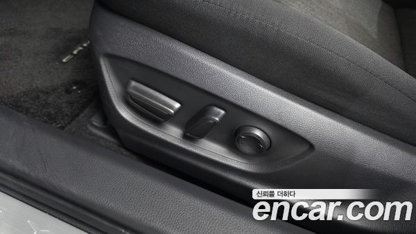 Toyota Camry 2024, фото 30