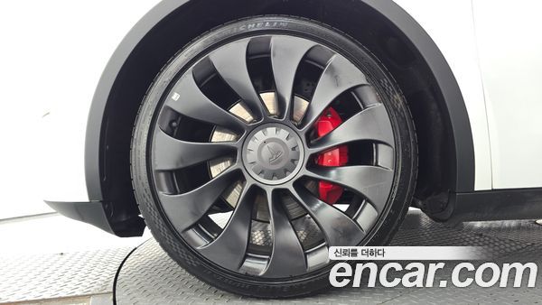 Tesla Model Y 2022, фото 5