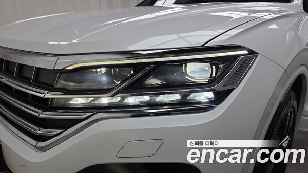 Volkswagen Touareg 2023, фото 7