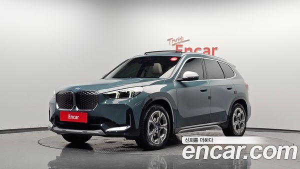 BMW iX1 2024