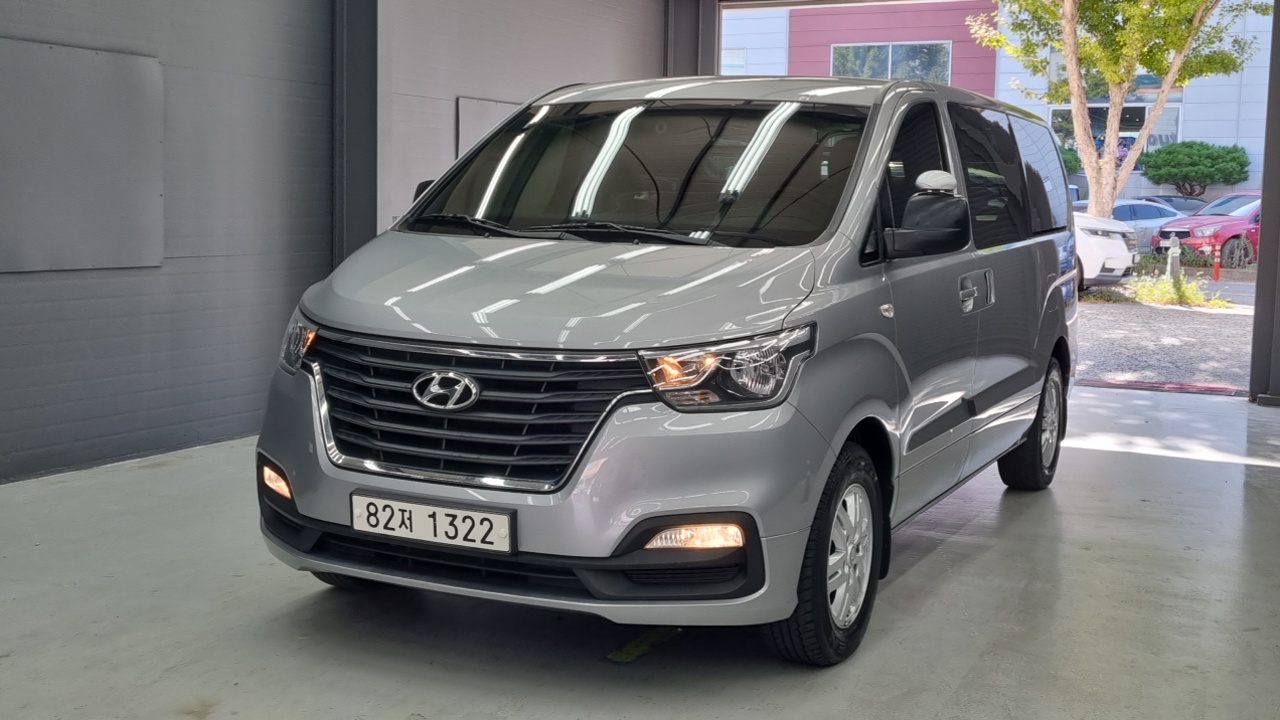 Hyundai Grand Starex 2021