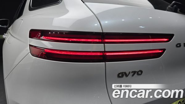 Genesis GV70 2023, фото 8
