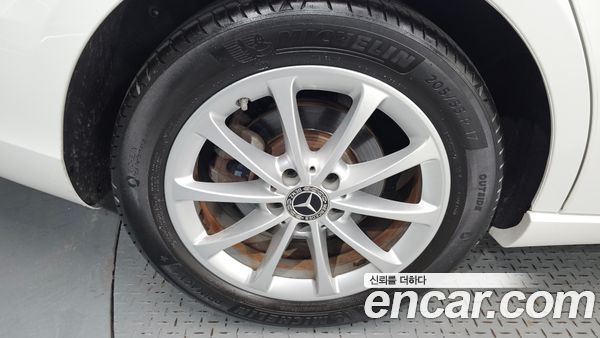 Mercedes-Benz A-Class 2020, фото 5
