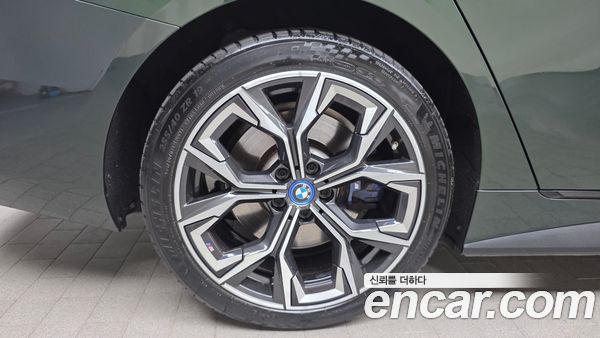 BMW i4 2022, фото 5