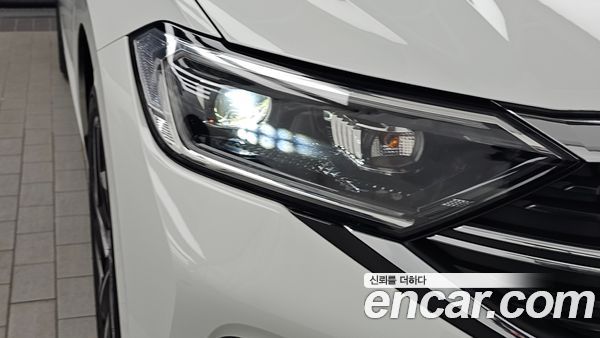 Volkswagen Jetta 2023, фото 8