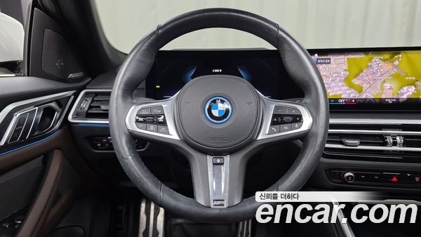 BMW i4 2023, фото 30
