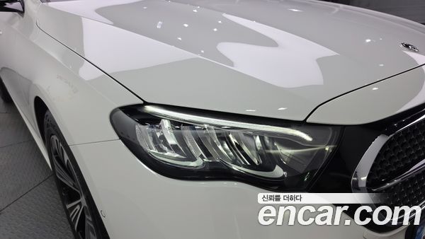 Mercedes-Benz E-Class 2025, фото 7