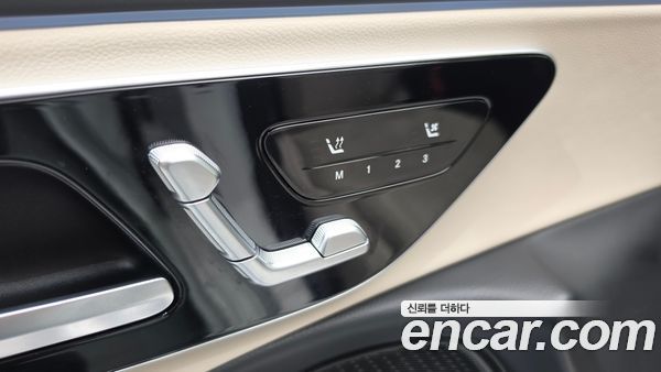 Mercedes-Benz E-Class 2025, фото 28