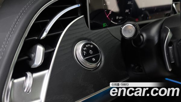 Mercedes-Benz E-Class 2025, фото 30