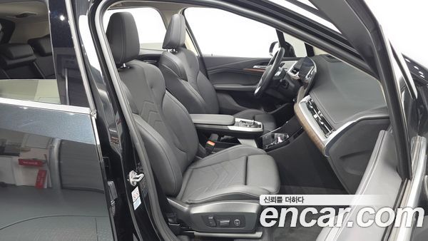 BMW 2 Series 2023, фото 15