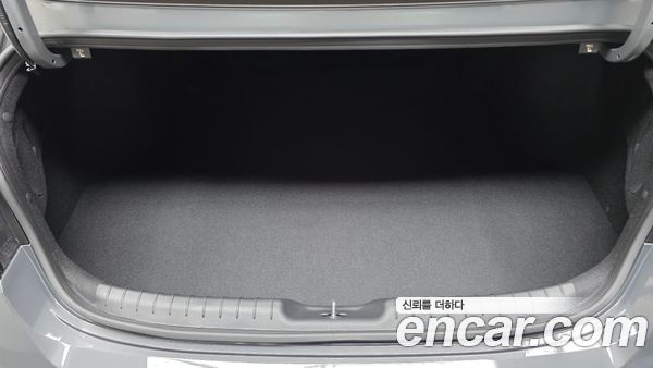 Hyundai Elantra 2025, фото 30