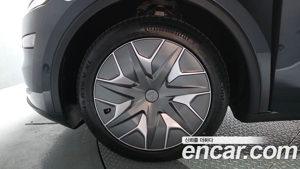 Tesla Model Y 2026, фото 4