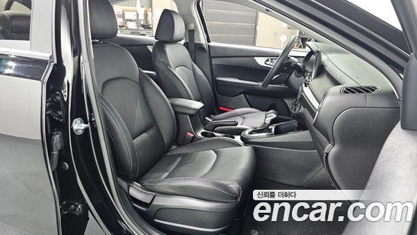 Kia K3 2024, фото 16