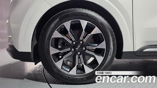 Kia Carnival 2021, фото 5