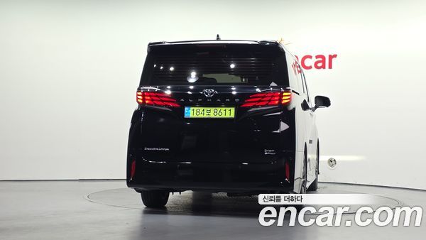 Toyota Alphard 2024, фото 4