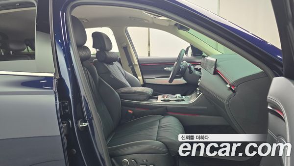 Genesis GV70 2025, фото 16