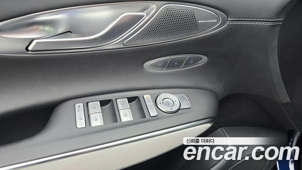 Genesis GV70 2025, фото 29