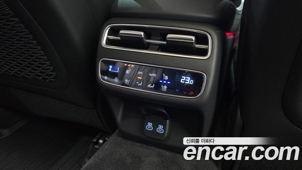Genesis GV70 2025, фото 31