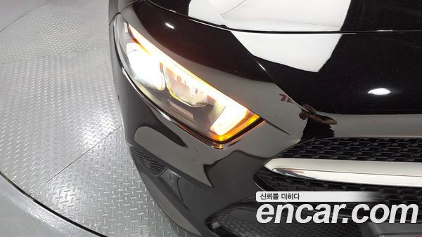 Mercedes-Benz A-Class 2020, фото 8